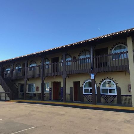 Hacienda Motel Escondido Εξωτερικό φωτογραφία